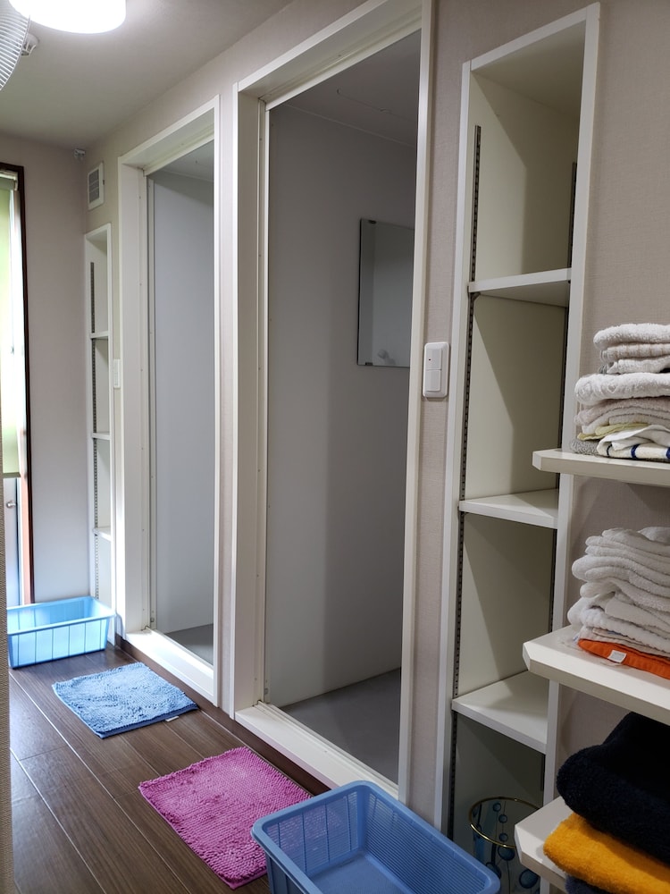 Yamate Rest House - Hostel, Caters to Men