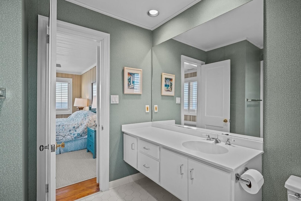 Taylor Cottage 5 Bedroom Home