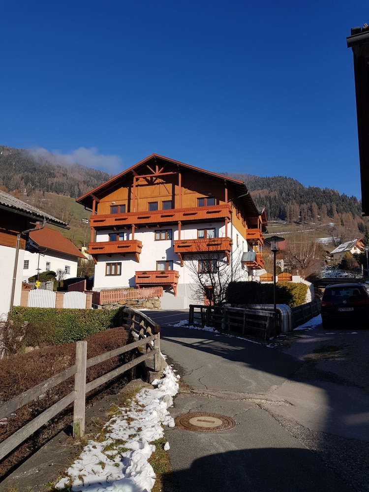 Cozy Apartment Near Murkarspitze