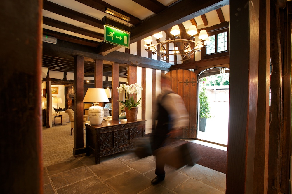 Sudbury Vacations - The Swan Hotel - Property Image 2