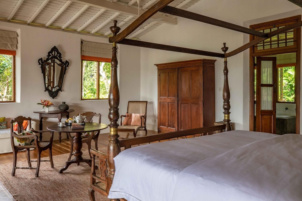 Luxurious 07 Bedroom Hilltop Villa With Private Gym view 4