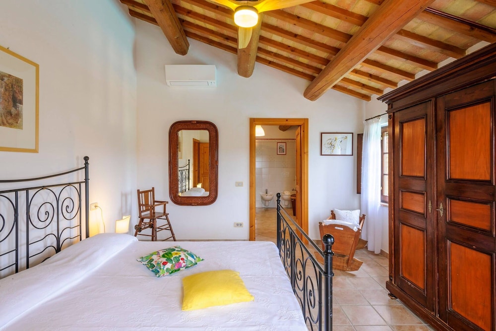 La Girolima 6 2 by Marche Holiday Villas