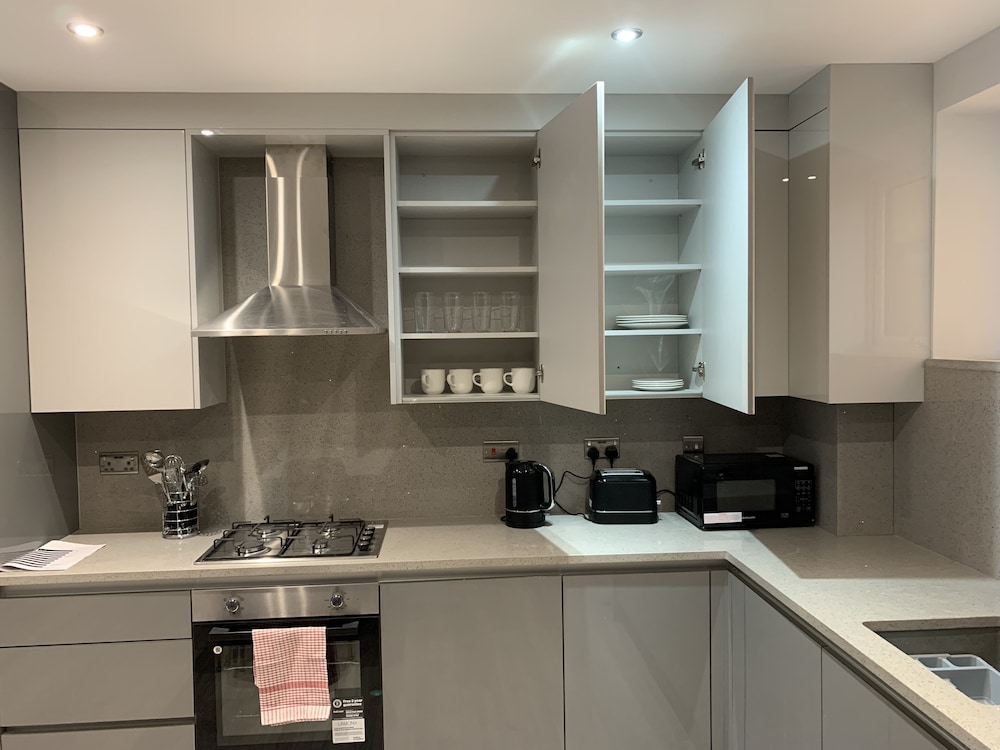 Stunning 2-bed Apartment in Barking