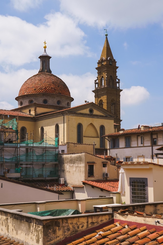 Lovely 4BD Apt 3min Walk to Ponte Vecchio