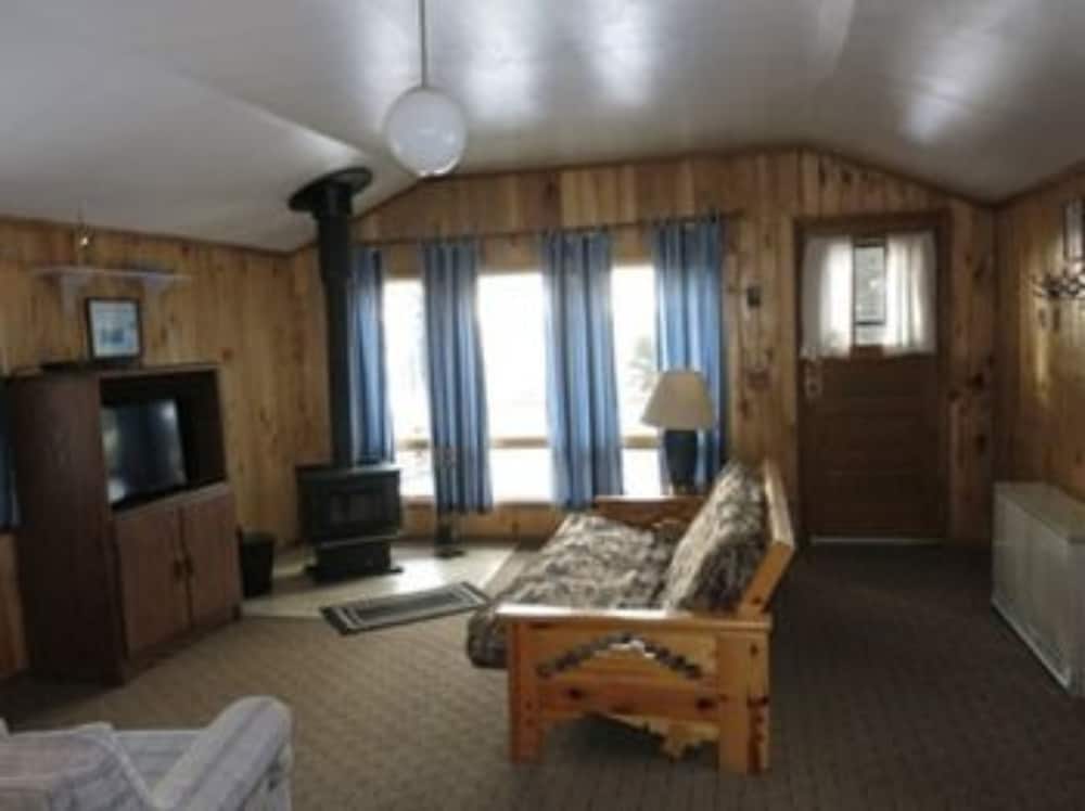 Cascade Lodge