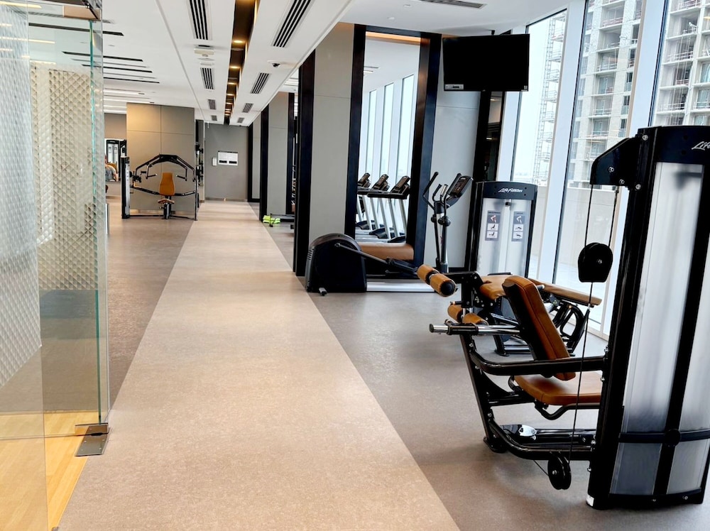 Luxury 2BR at Harbour Gate