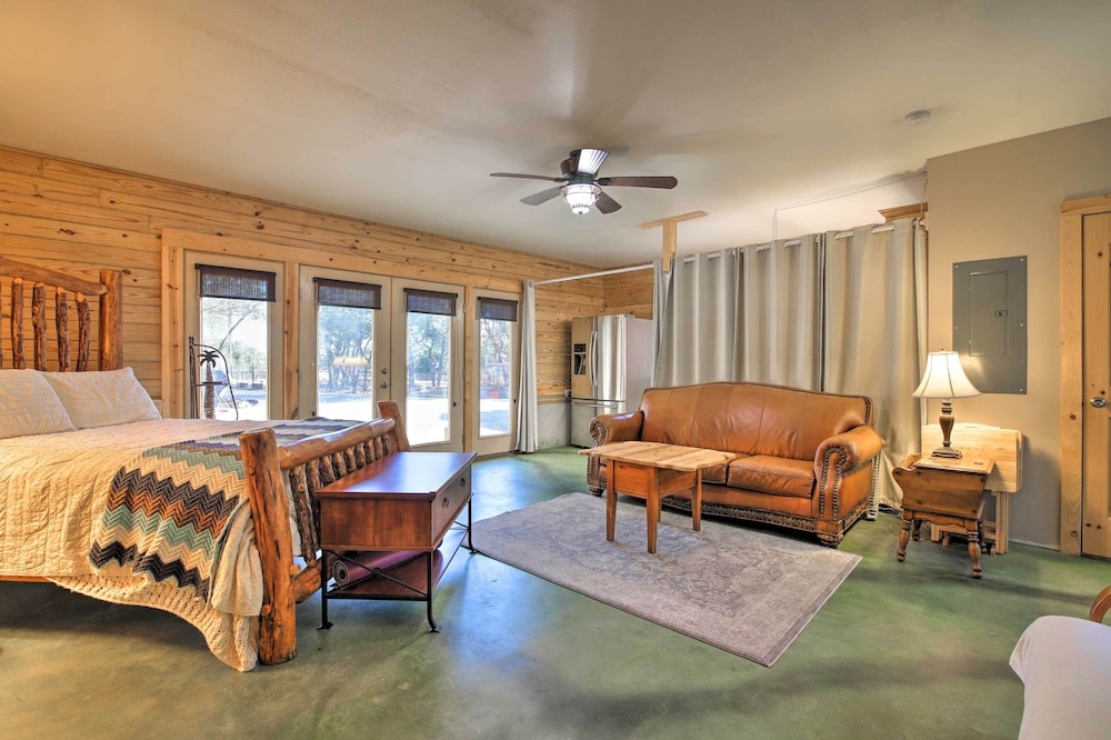 Twin Acres Scenic Ranch in Texas Hill Country view 4
