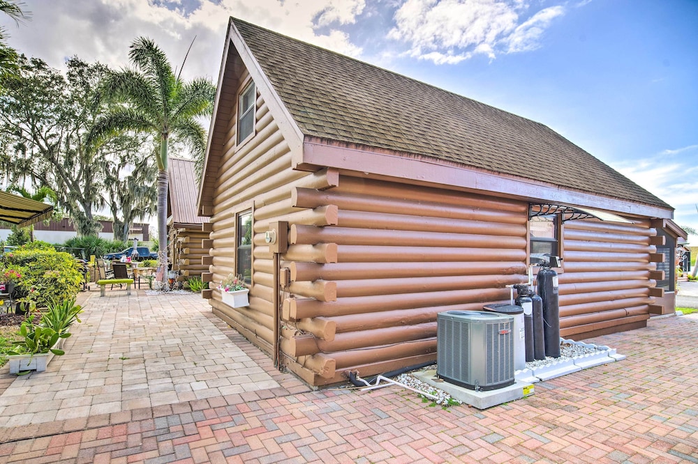 Okeechobee Cabin in Waterfront Community w/ Dock! view 2