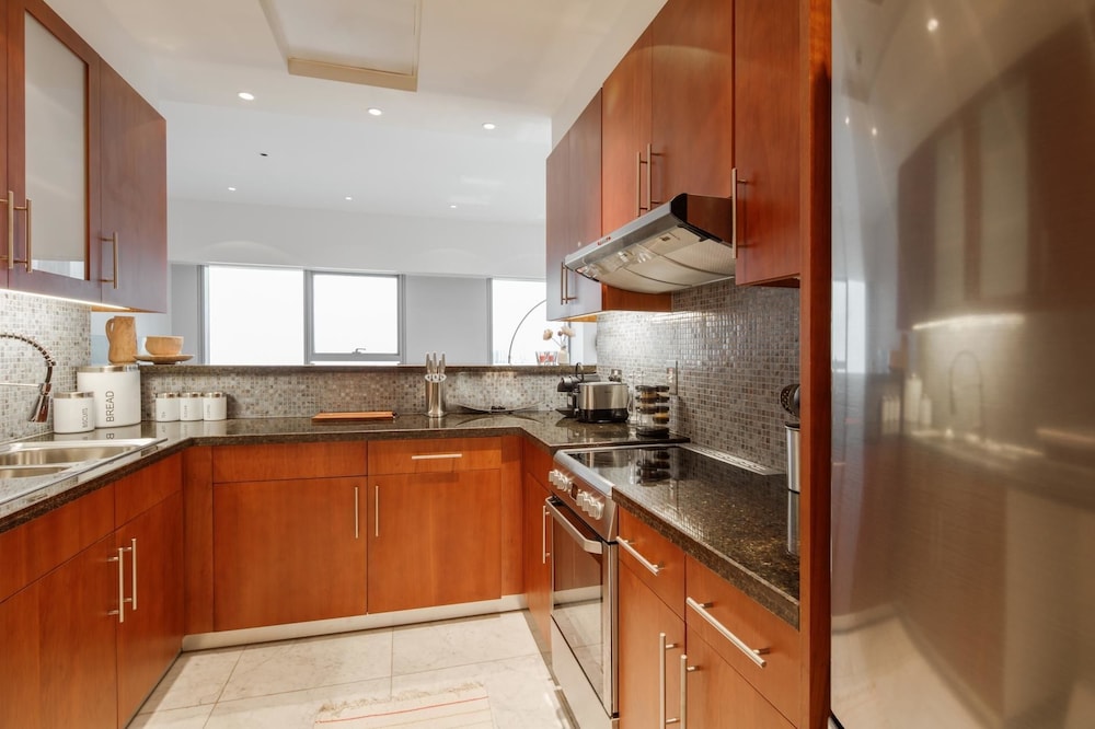 Fantastay Central Park Towers DIFC
