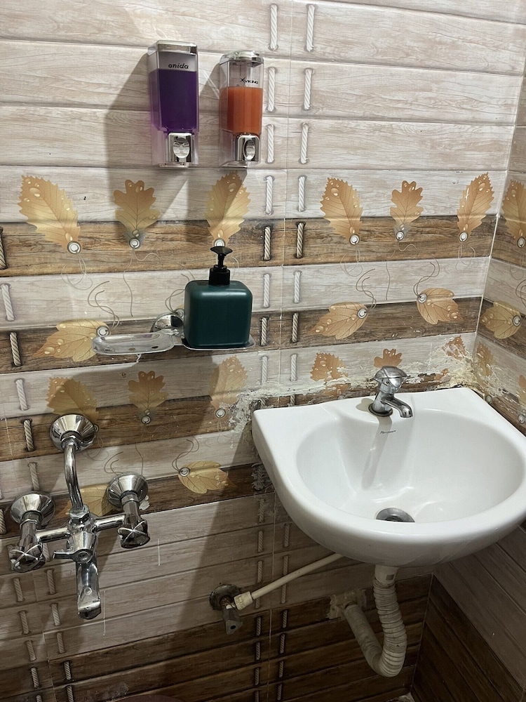 2 BHK Flat Gachibowli AIG 102
