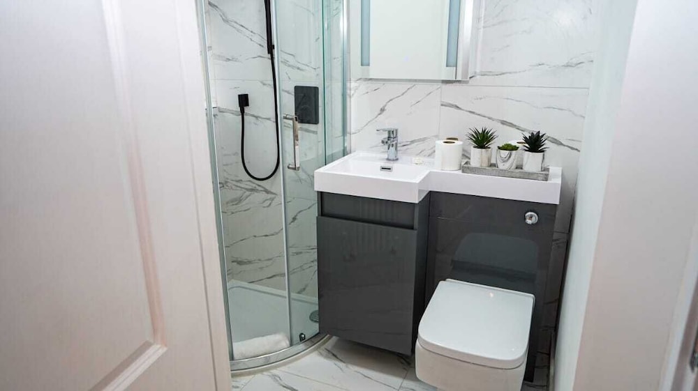 4-Bed 3-Bath Haven Perfect for 8 Guests