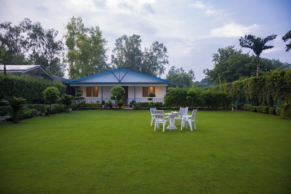 Alaya Stays Krishna Manor 3BHK With Pool