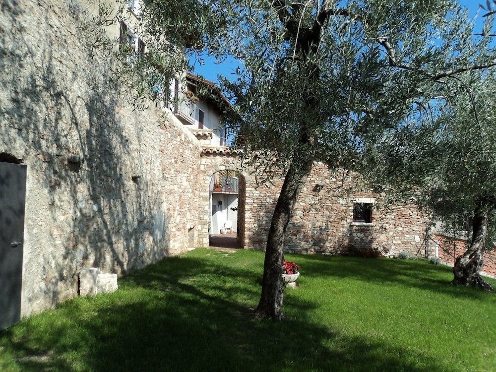 Photo 27