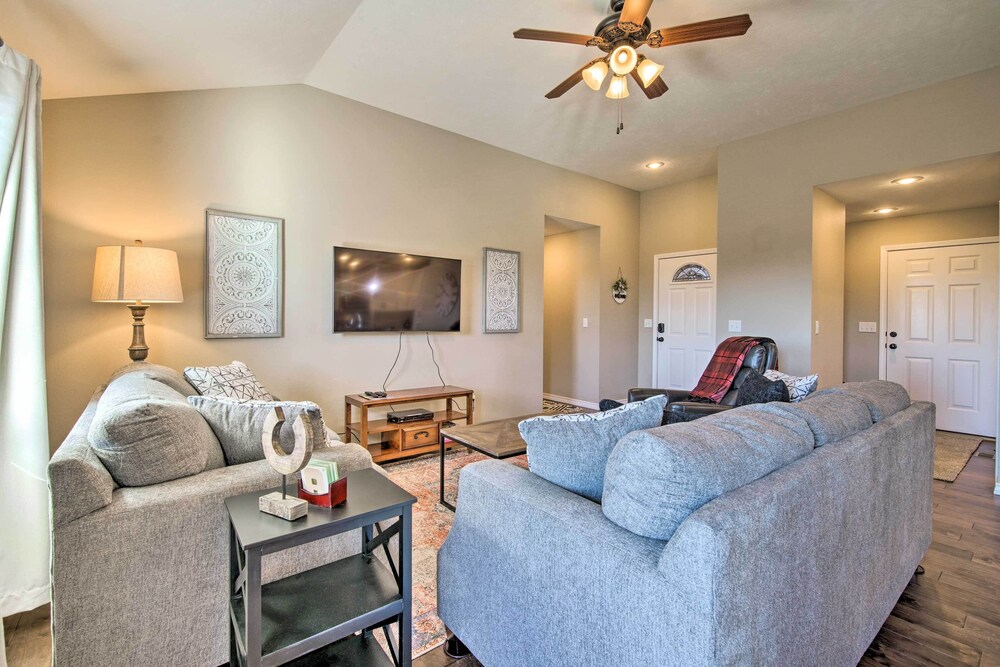 Springfield Vacations - Ozark Home: Pool Access, Deck  Fenced Yard - Property Image 1