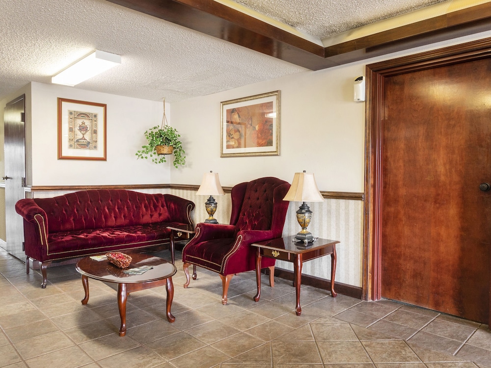 Days Inn by Wyndham Adairsville view 4