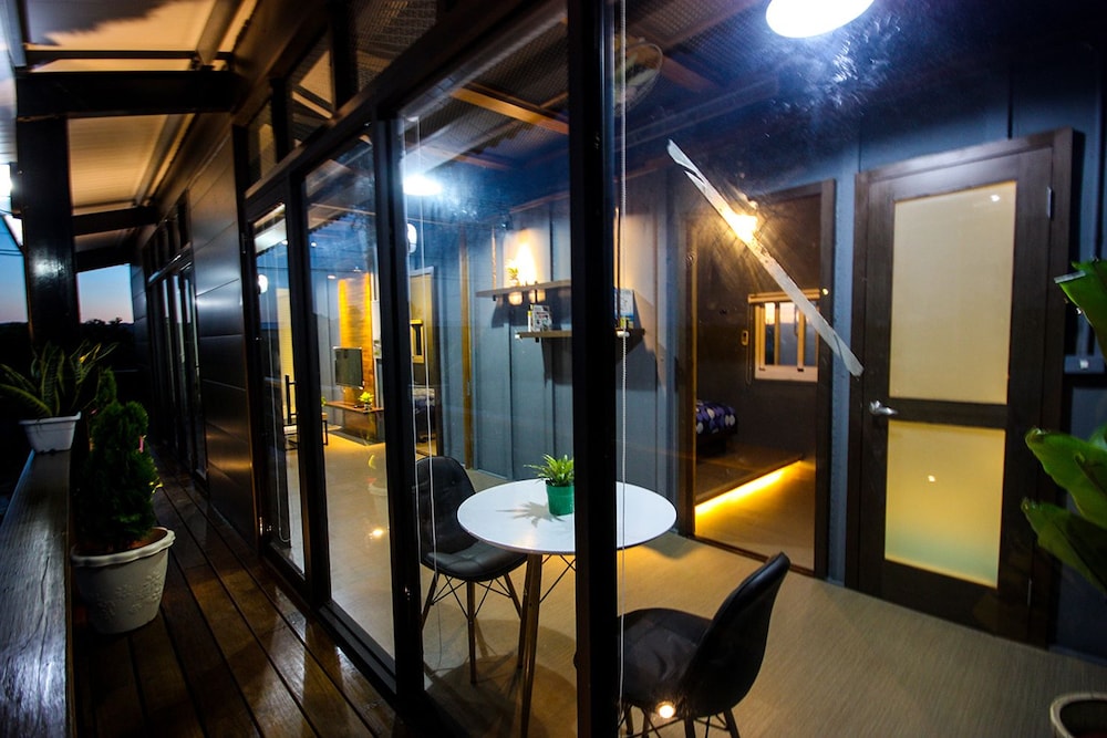 Cape 42 Hostel III