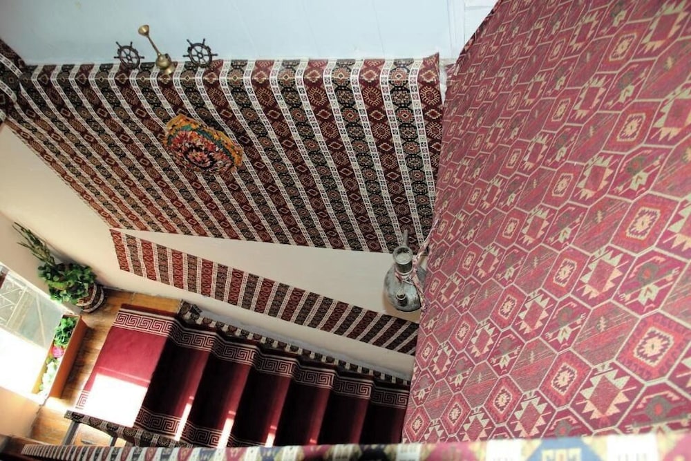 Cth-Baku-Hostel