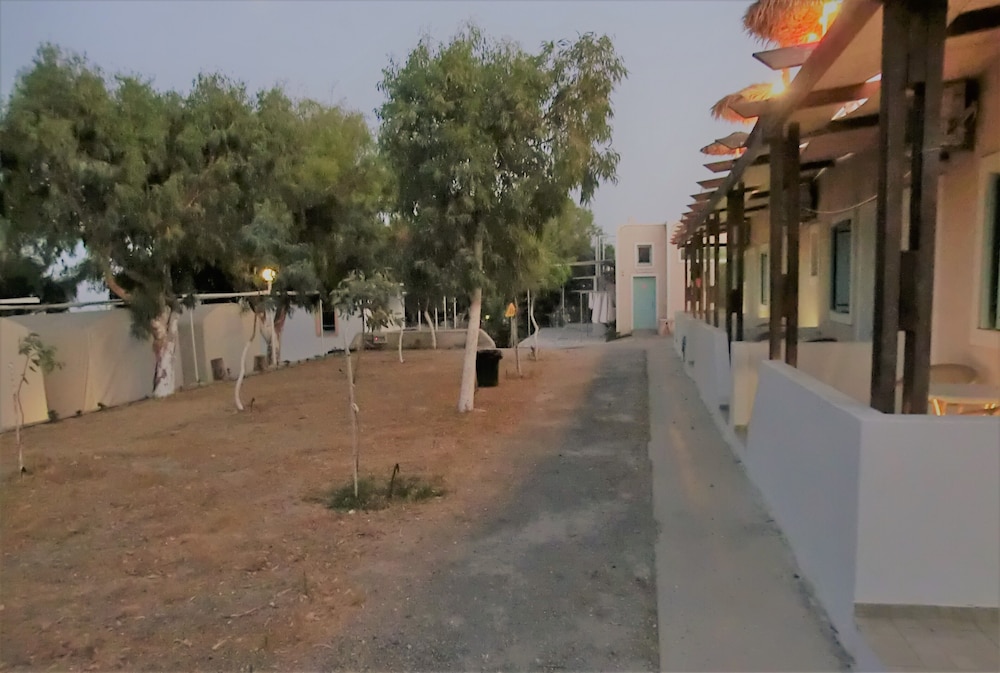 Santorini Camping & Hostel