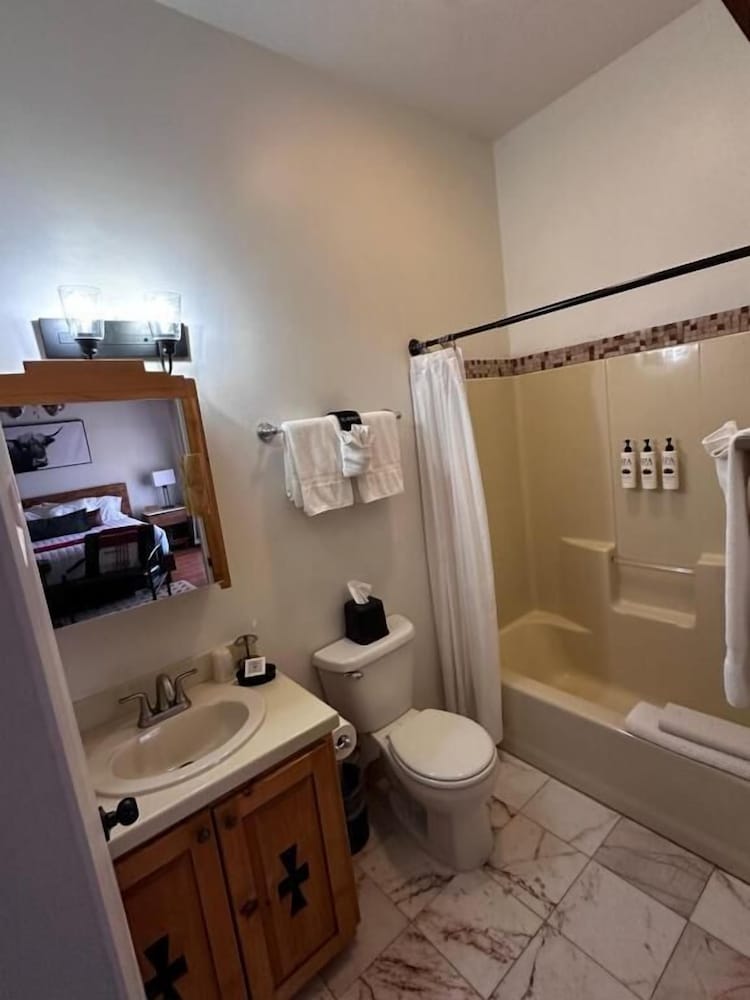 Adobe Rose Inn