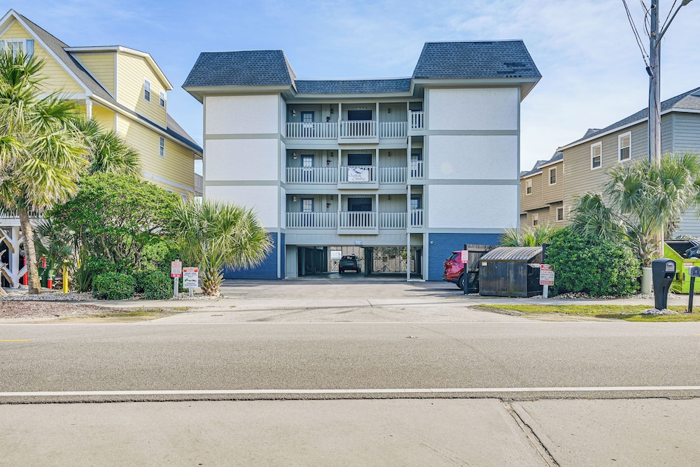 Oceanfront Condo w/ Pool Access in Surfside Beach!