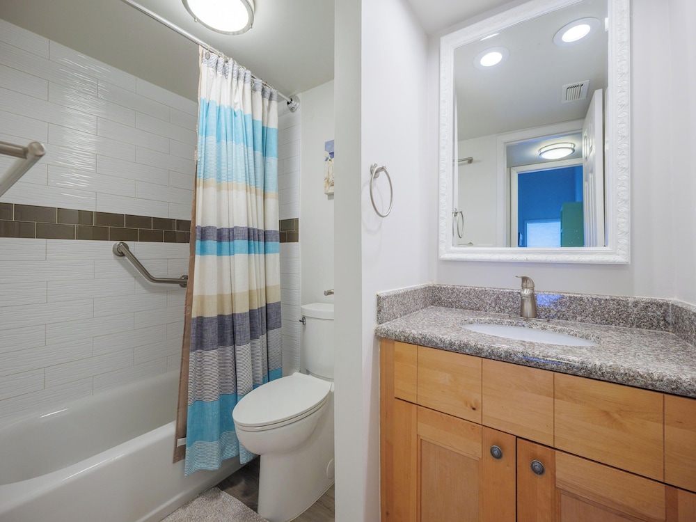 Quail Hollow B3-1TH by Distinctive Beach Rentals
