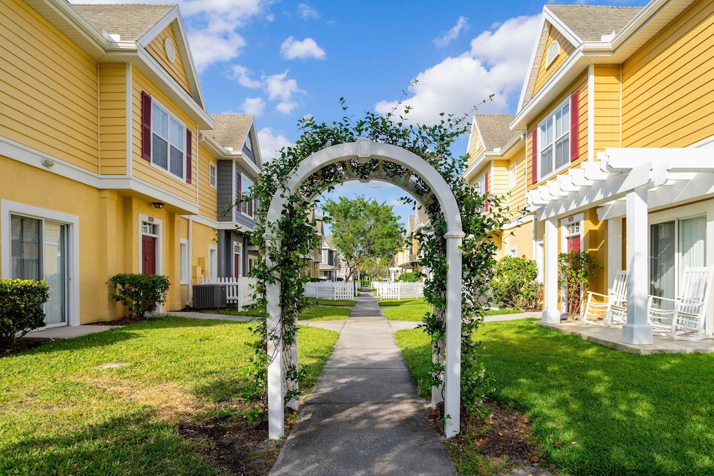 2614 LC - Seven Dwarfs - Amazing 4 Bed Townhome view 3