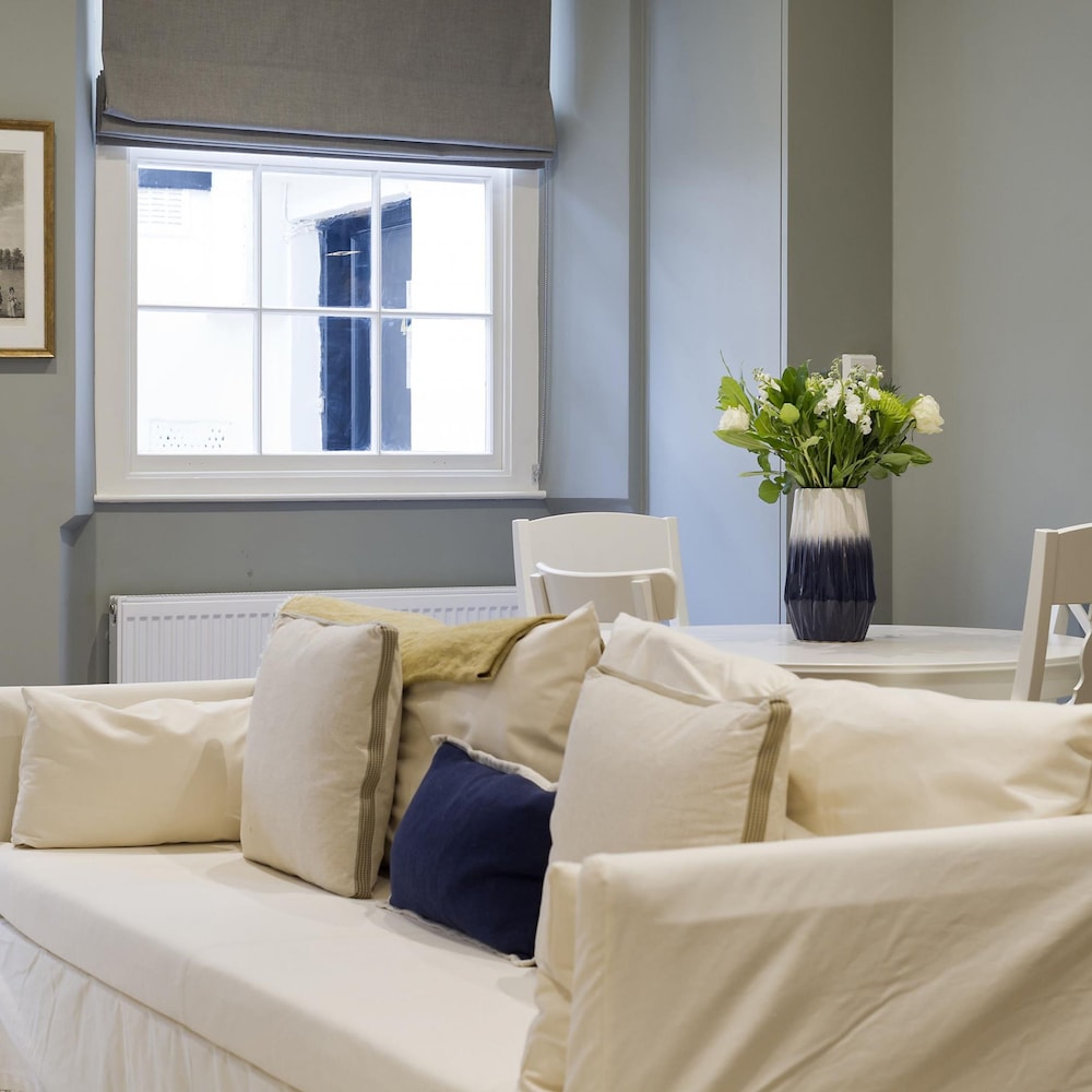 Attractive 1-bed Flat in Prestige Knightsbridge