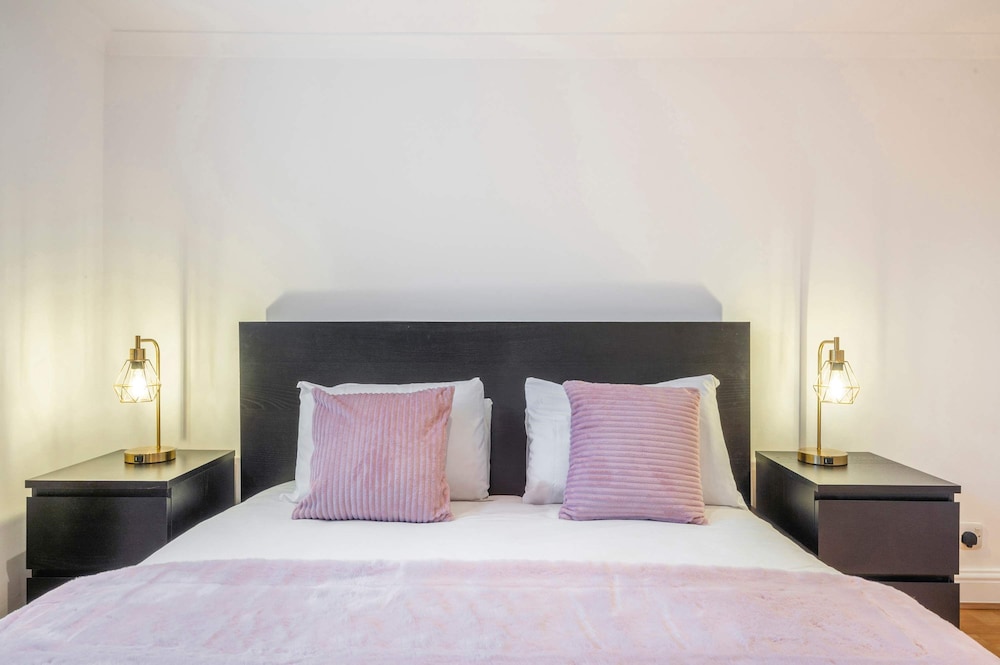 Above Beyond - Fitzrovia - by Frankie Says