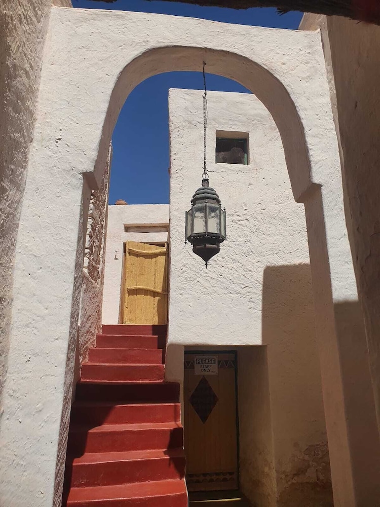 DAR INFIANE Tata