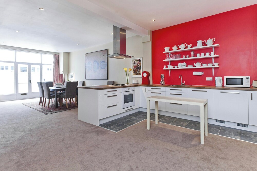 Lancaster Mews Studio II by Onefinestay view 4