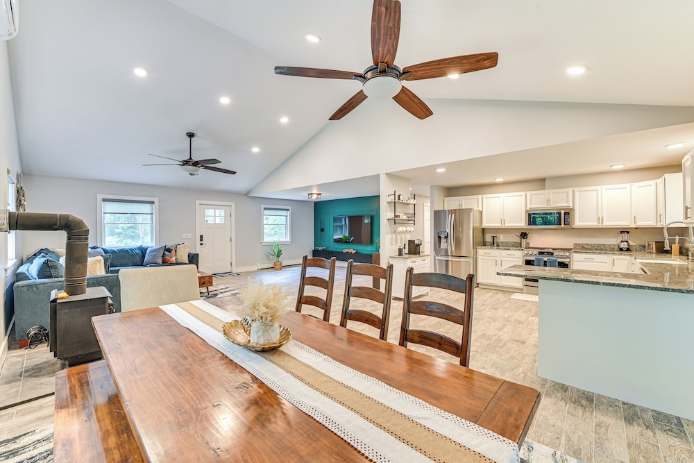 Fish, Swim, Kayak: Home w/ Catskill Creek Views!