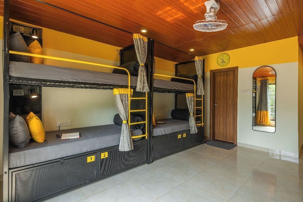 The Hosteller Lonavala City Centre