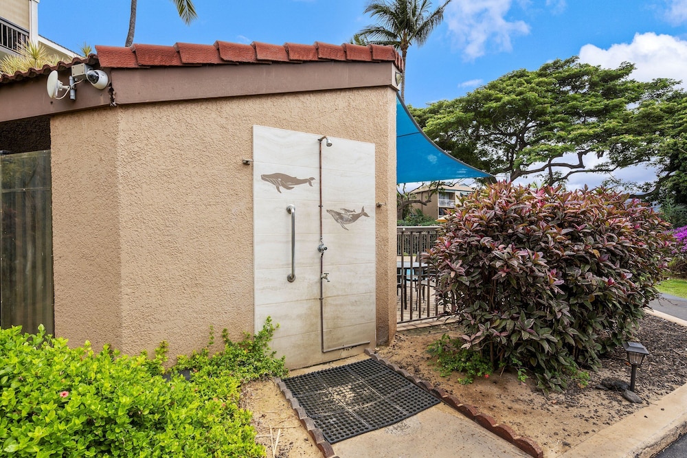 Maui Vista 1-308 - Steps From the Beach, Renovated, Ocean Views, New Windows, AC