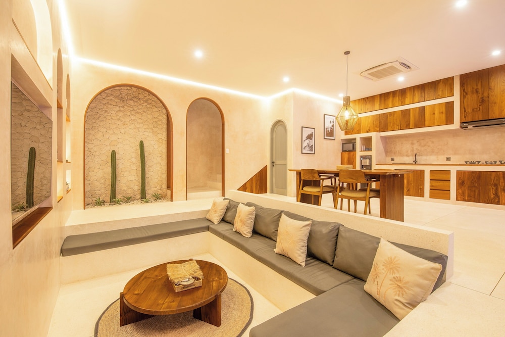 Sleek 2BR Villa, 5 Minutes to Bingin Beach