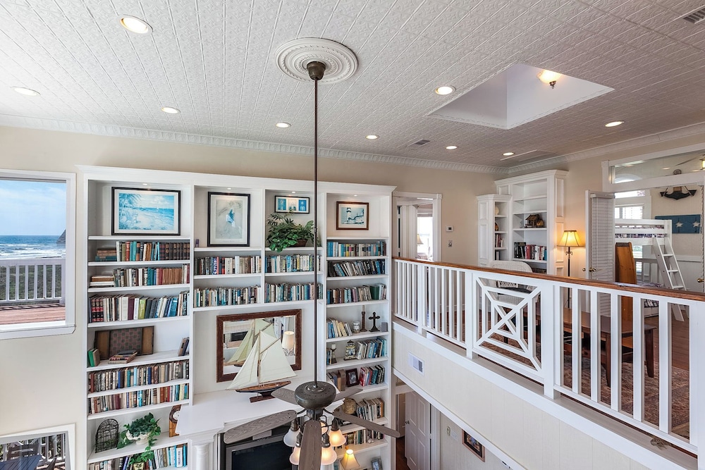Breakers Pointe by Ryson Vacation Rentals