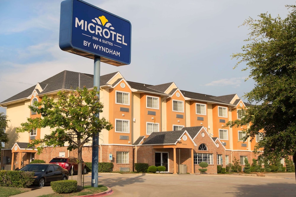 Microtel Inn  Suites by Wyndham Garland/Dallas - Property Image 1