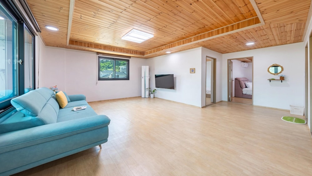 Photo 82