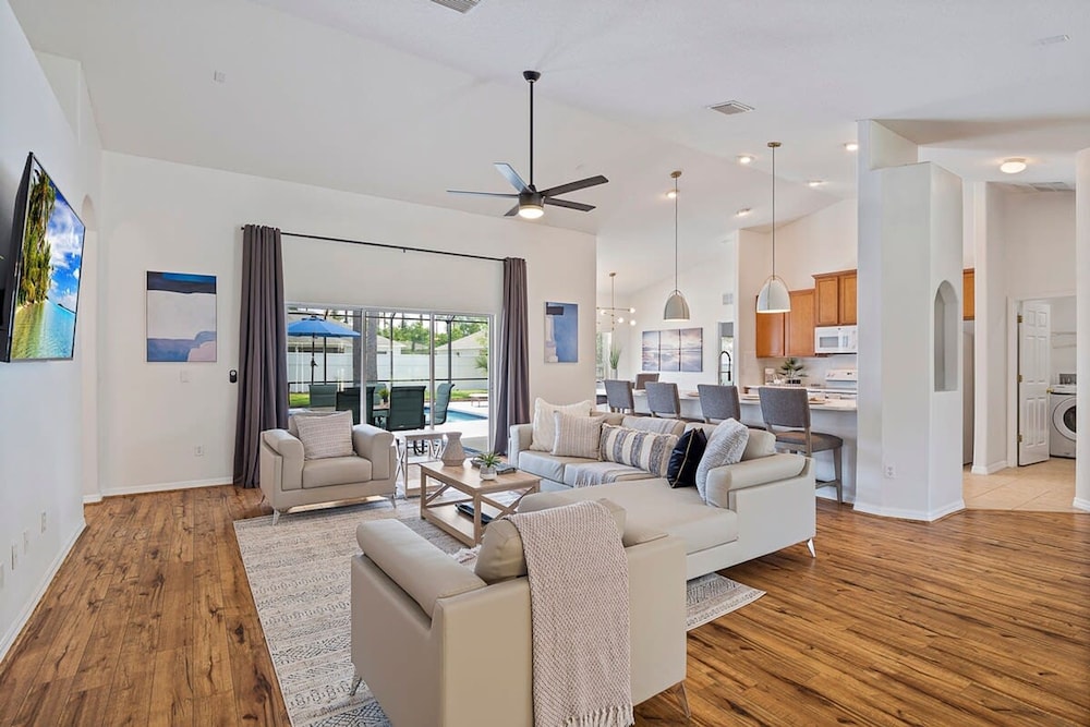 Stunning 4BR Home Fenced Yard Heated Pool
