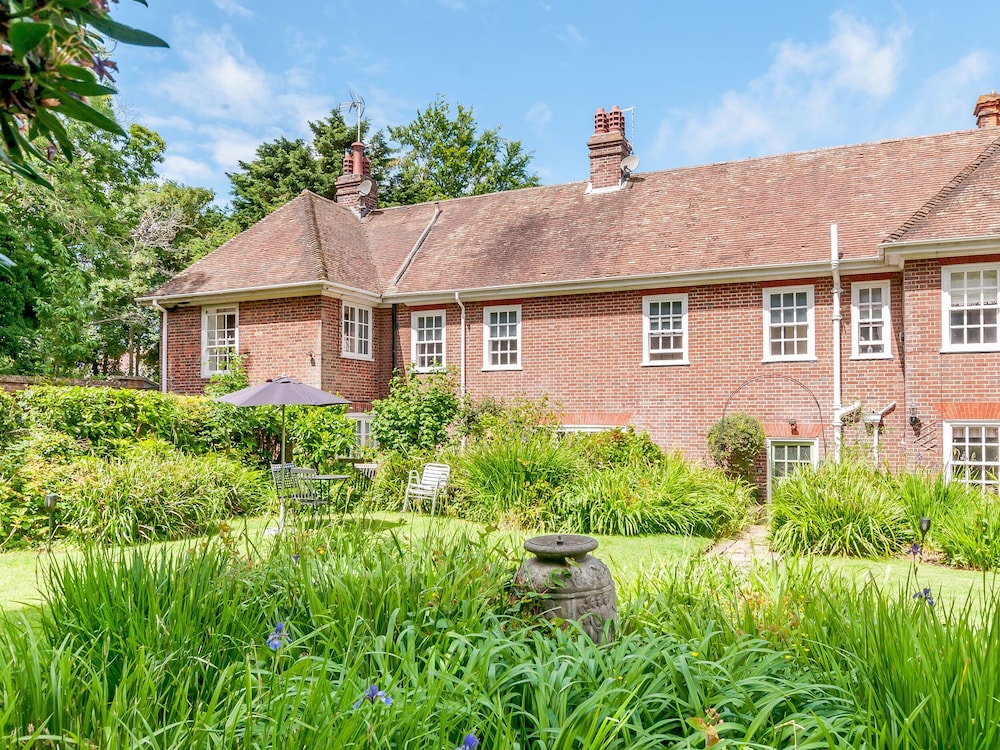 Woodlands By The Sea Cottage