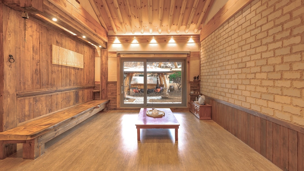 Yangpyeong Agni Choshi Mae Hanok Stay