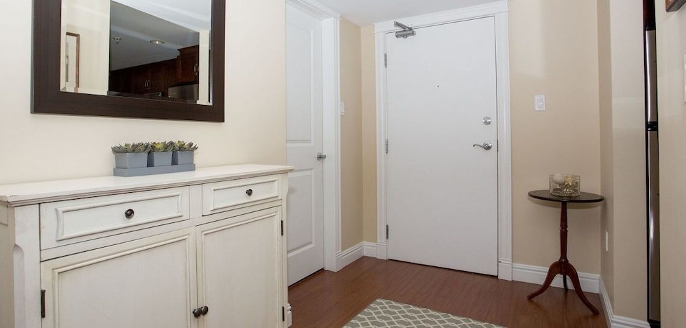 Moore Suites - Salter's gate