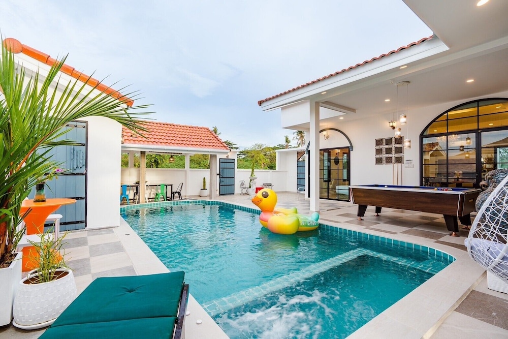 Full moon Bay hua hin Cha-am