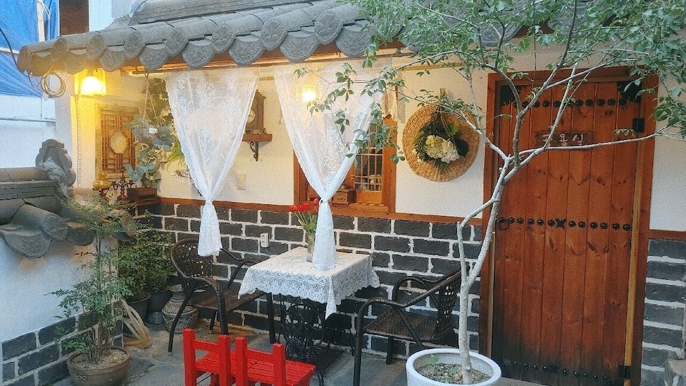 Gangneongjeon Hanok Stay