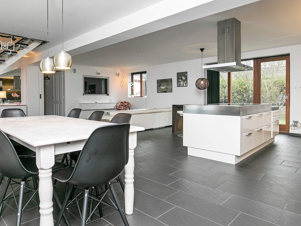 Enticing Holiday Home in Jutland near Beach view 3