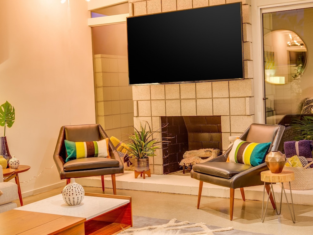 Palm Springs Vacations - West Elm House 2017: The Alexander - Property Image 42