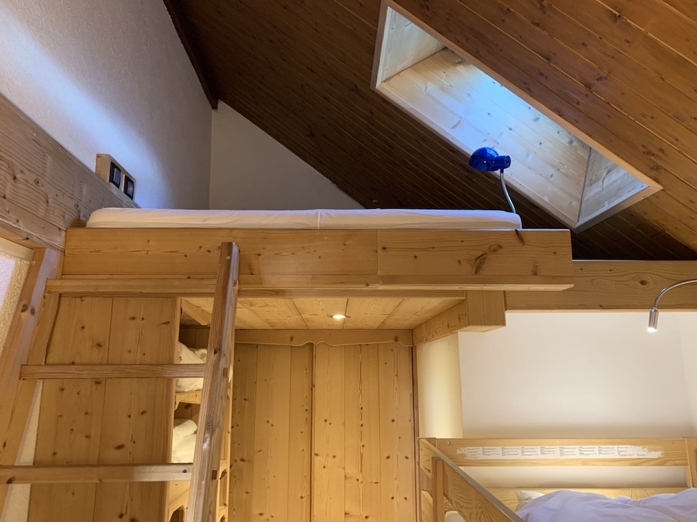 Modern Alpine Apartment
