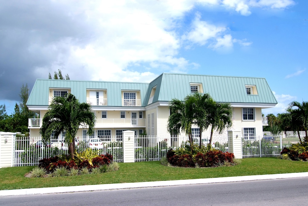 Grand Bahama Island - Freeport Vacations - Colindale Apartments - Property Image 1