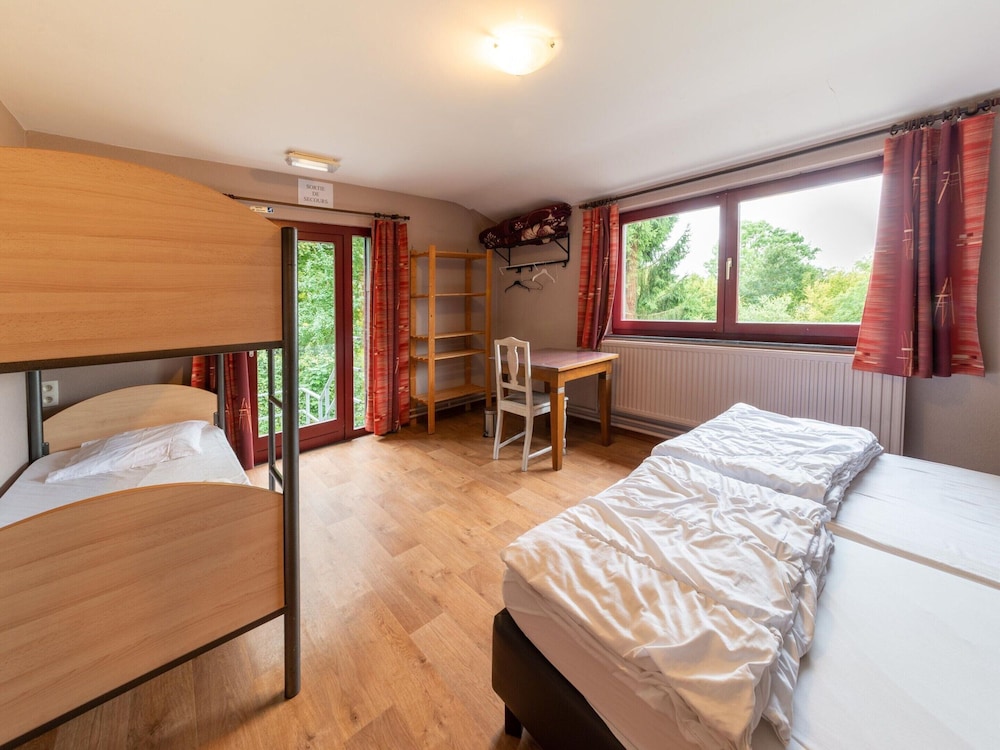 Spacious Group Stay in Wanne