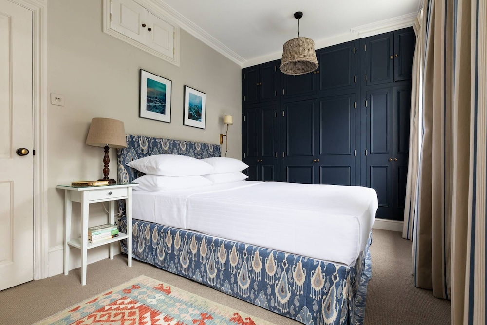 Alderney Street V by Onefinestay