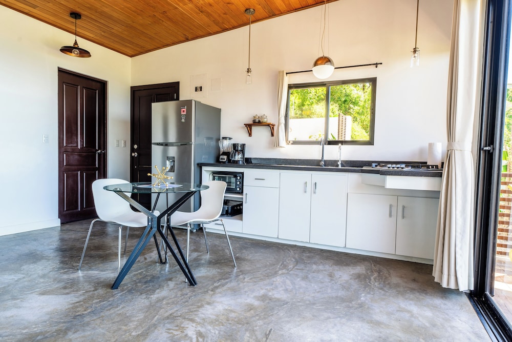 Sea View Paradise Retreat by Sea N' Rent